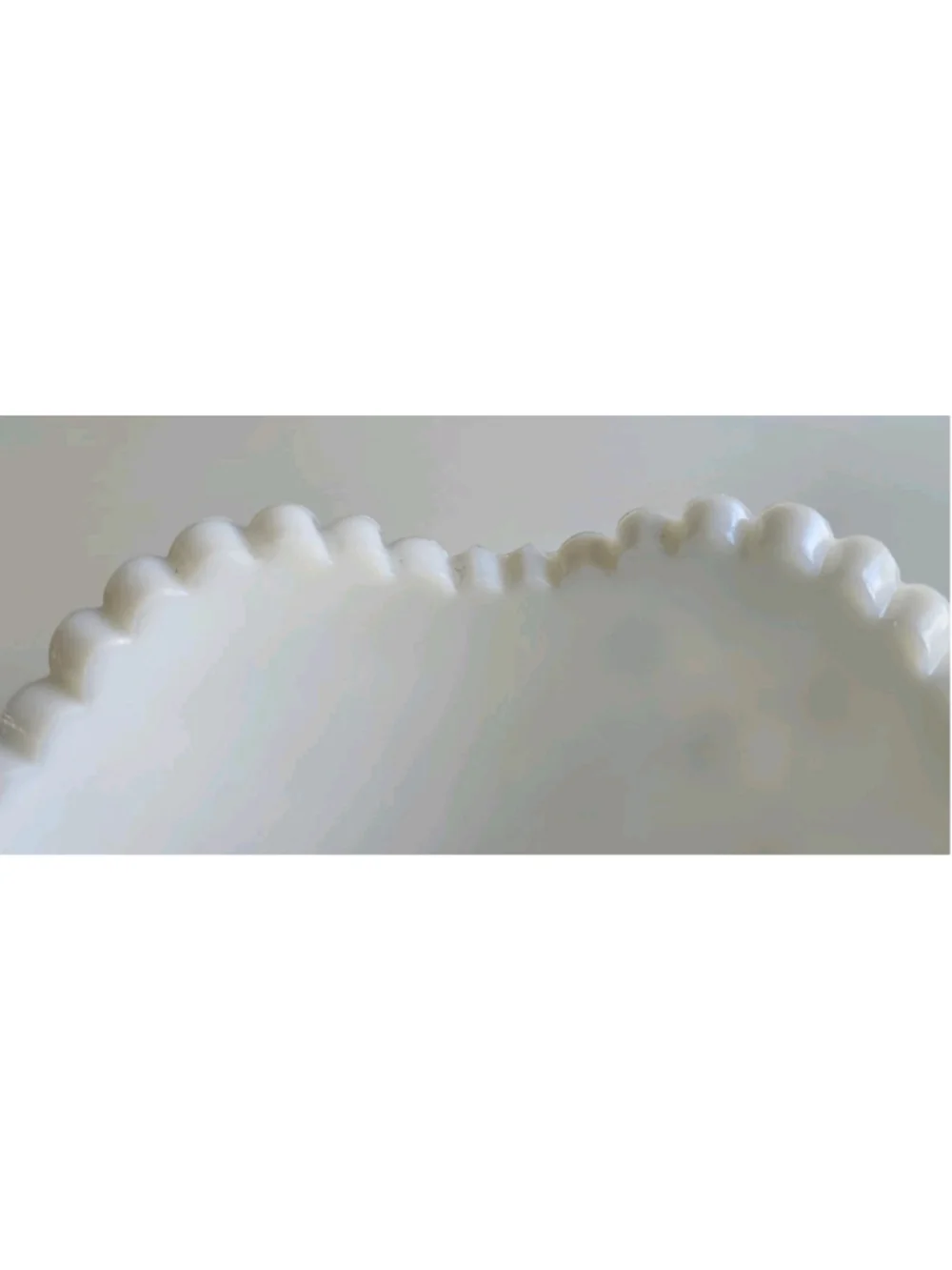 Vintage McKee Milk Glass Bowl Toltec Star & Cane Pattern 8" Mid-Century Decor - Picture 14 of 16